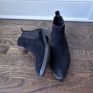 Passaggi suede ankle boots